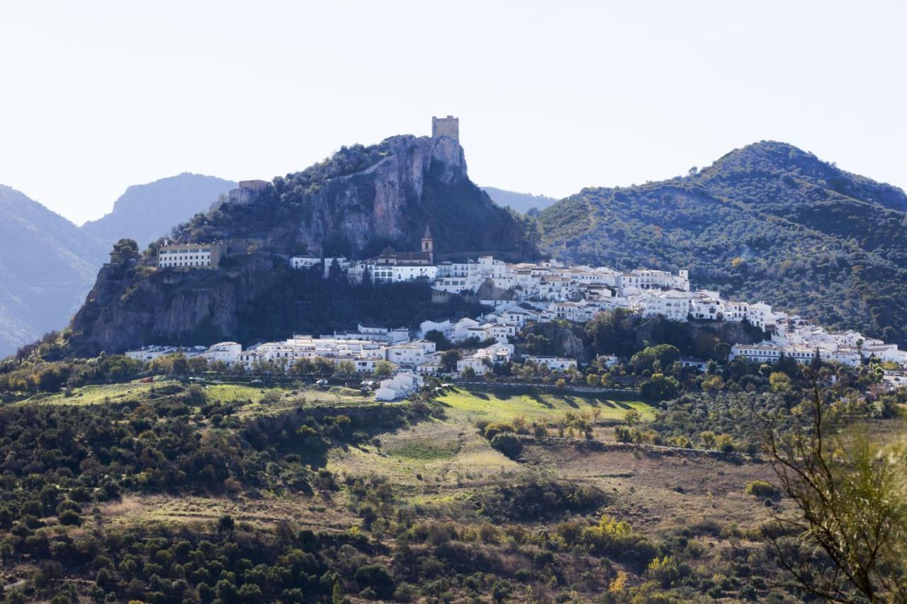 Tugasa Arco De La Villa Zahara De La Sierra Luaran gambar