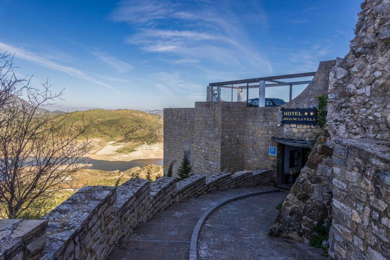 Tugasa Arco De La Villa Zahara De La Sierra Luaran gambar